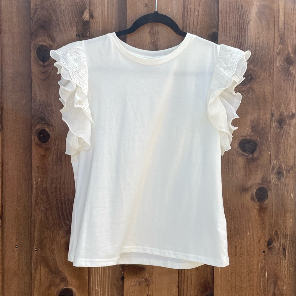 Cute white top eyelet ruffle shoulder sleeves
